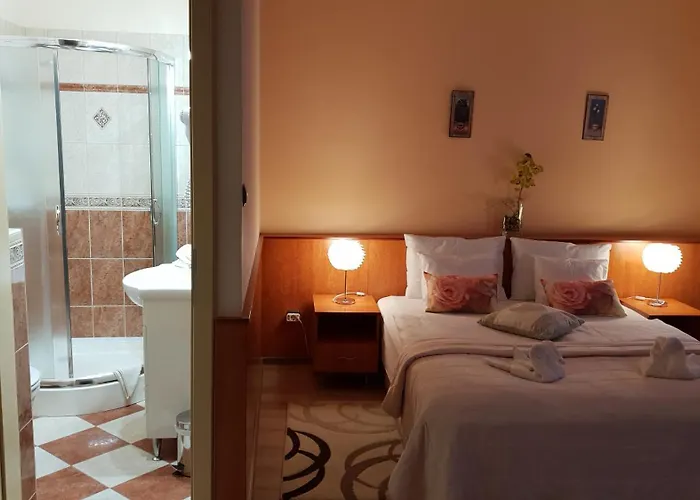 Hotel Isabell Gyor