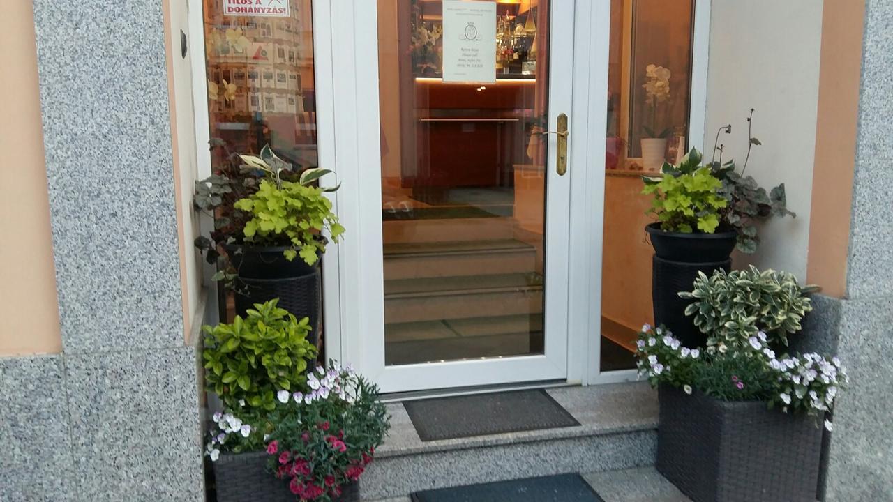 Isabell Hotel 3*
