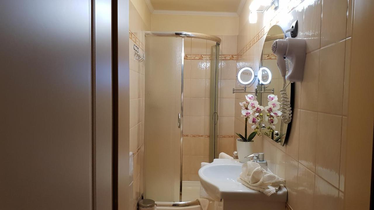 Isabell Hotel