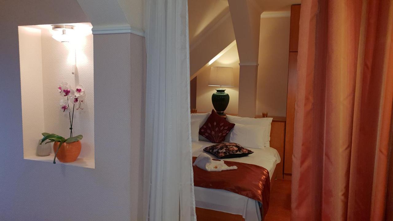 Isabell Hotel 3*